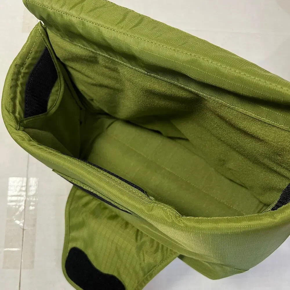 Crumpler Four Ninety Daily L Camera Laptop Messenger Bag Black Green Padded